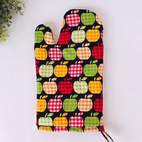 One Oven Mitt and One Potholder, Apples and Gingham Print, 2 Pc Baking Gift Set - Picture 3 of 6